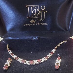 Love & Kisses Of Paris Necklace And Earrings Set - EJ Designers Collection